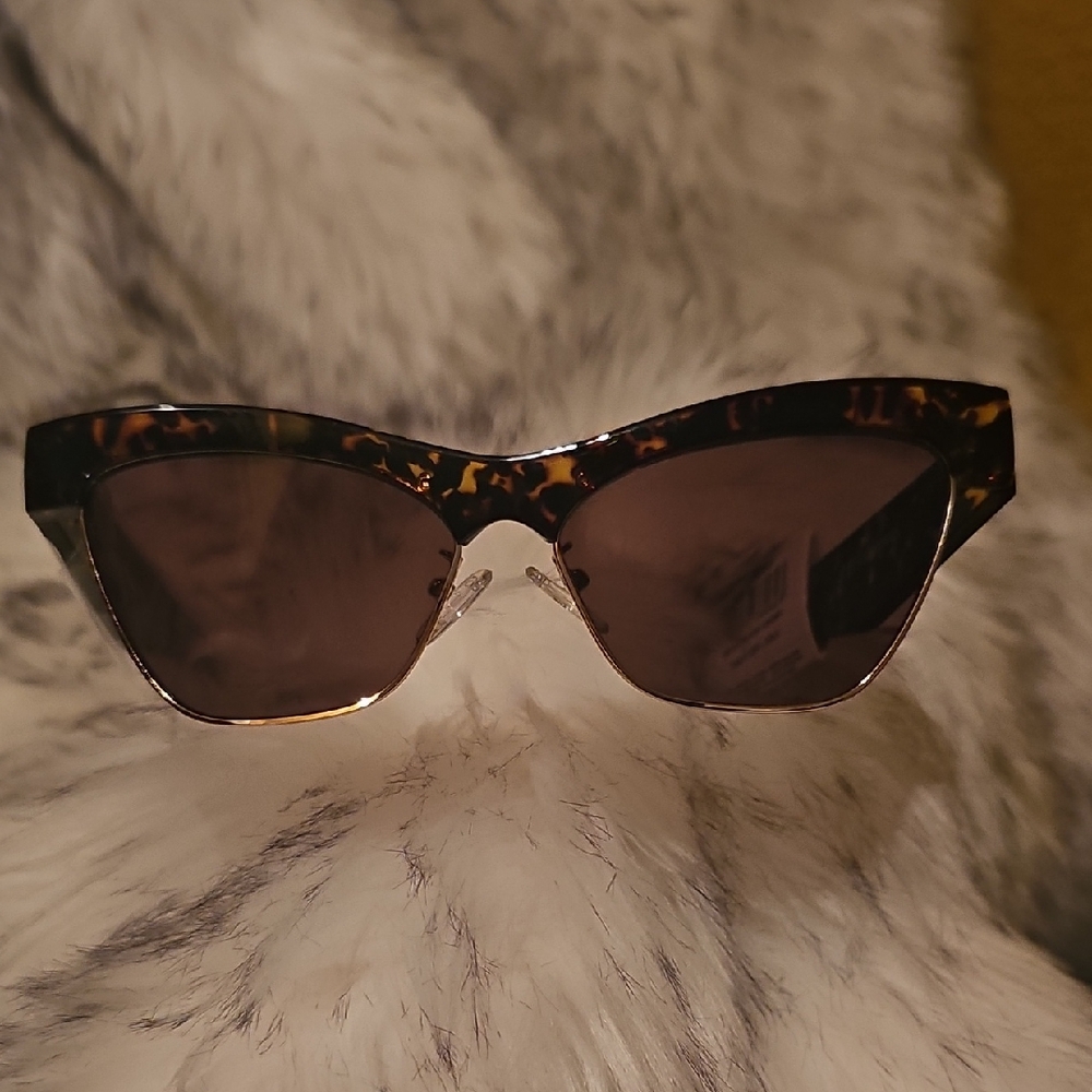 Le Specs Tortoise Shell Cat-Eye Sunglasses
